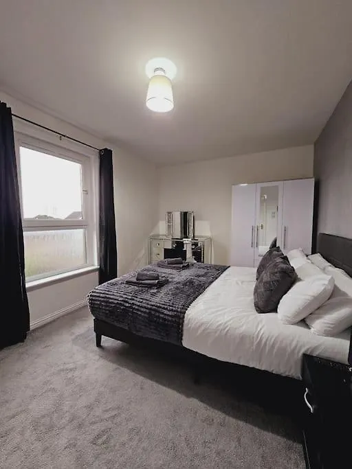 Townhouse Villa Dundee Holiday home